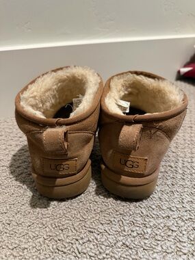 UGG Chestnut Ankle Shearling Boots